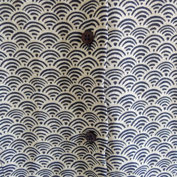 Geoffrey Beene Sport Tan & Black Flowy Print Blouse 8 - Picture 3 of 7